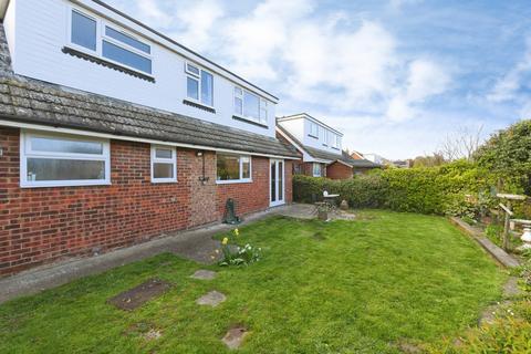 3 bedroom bungalow for sale, Pippins Road, Burnham-on-Crouch, Essex, CM0