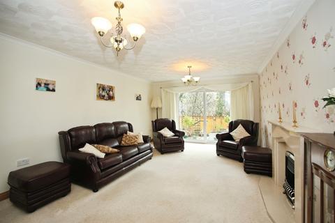3 bedroom detached bungalow for sale, Clos Morgan Gruffydd, Abertridwr, Caerphilly