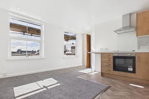 2 bedroom flat to rent, Flat 6, Granary Court, Driffield, YO25 6LW