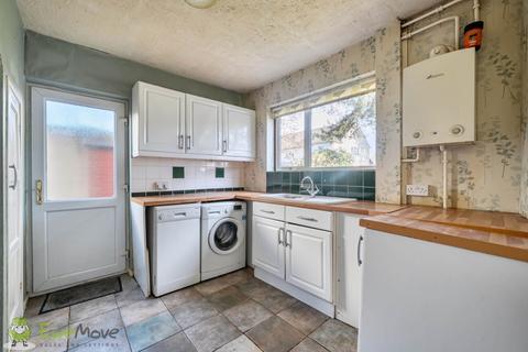 3 bedroom semi-detached house for sale, Woodlands Road, Tadley RG26