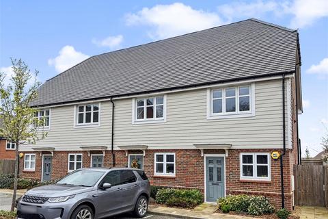 2 bedroom semi-detached house for sale - CONSORT DRIVE, LEATHERHEAD, KT22