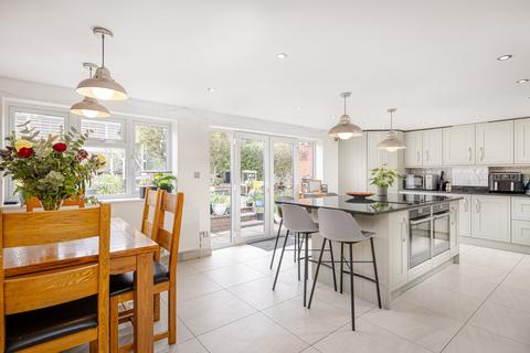 4 bedroom semi-detached house for sale, St. Johns Crescent, Stansted, Essex, CM24