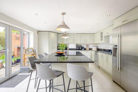 4 bedroom semi-detached house for sale, St. Johns Crescent, Stansted, Essex, CM24