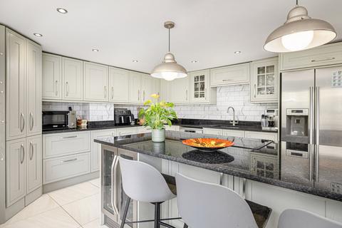 4 bedroom semi-detached house for sale, St. Johns Crescent, Stansted, Essex, CM24