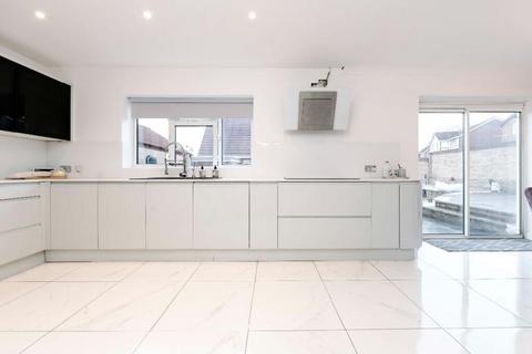 5 bedroom detached house for sale, The Hollies, Quakers Yard, Treharris
