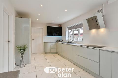 5 bedroom detached house for sale, The Hollies, Quakers Yard, Treharris