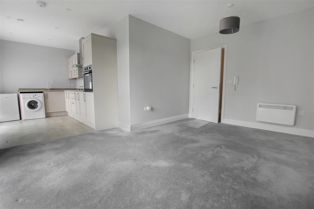 LIVINGROOM.jpg