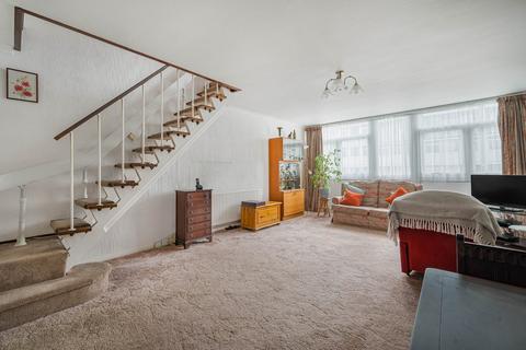 2 bedroom maisonette for sale, Tarnwood Park, Eltham, London, SE9