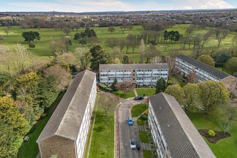 2 bedroom maisonette for sale, Tarnwood Park, Eltham, London, SE9