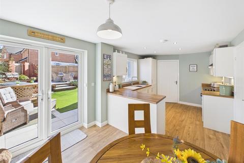 4 bedroom detached house for sale, Maes Y Cwrt, Pembrey, Burry Port