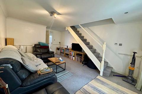 2 bedroom terraced house for sale, Briarwood Close, Feltham