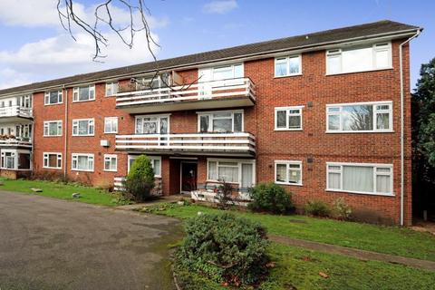 1 bedroom apartment to rent, Lovelace Gardens, Surbiton KT6
