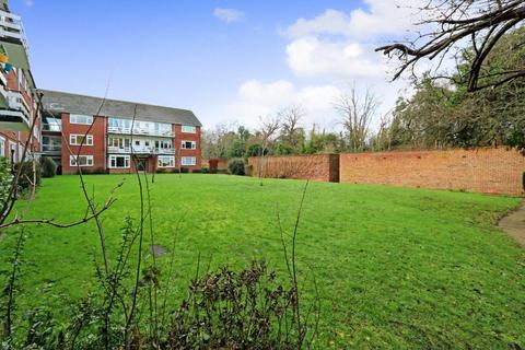 1 bedroom apartment to rent, Lovelace Gardens, Surbiton KT6