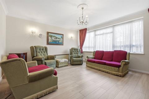 2 bedroom apartment to rent, Margaret Way, Redbridge IG4