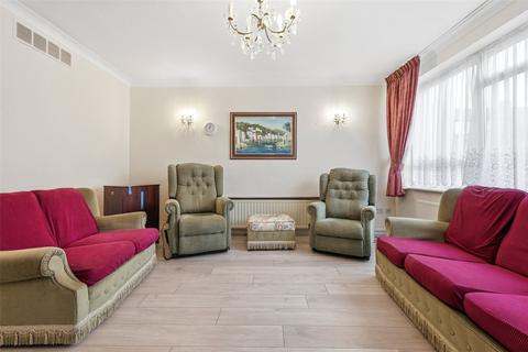 2 bedroom apartment to rent, Margaret Way, Redbridge IG4