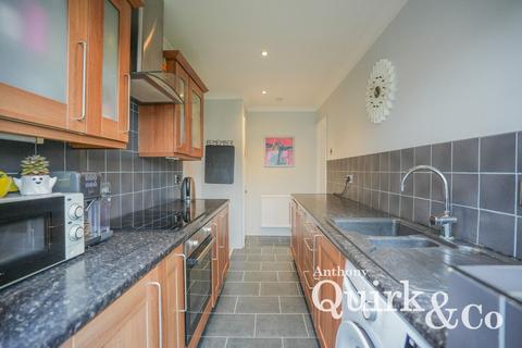 2 bedroom detached bungalow for sale, Heilsburg Road, Canvey Island, SS8