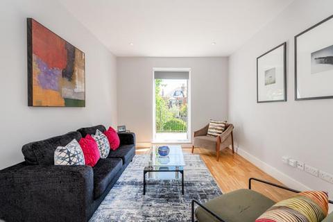 2 bedroom house to rent, Skardu Road, London