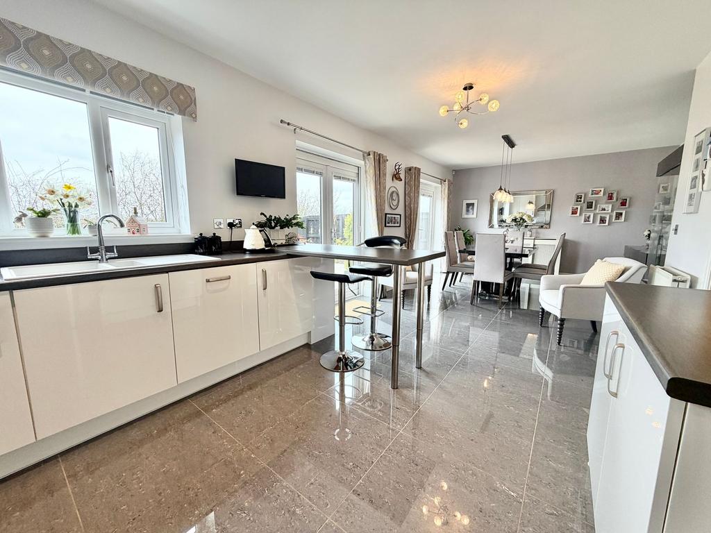 Kitchen diner