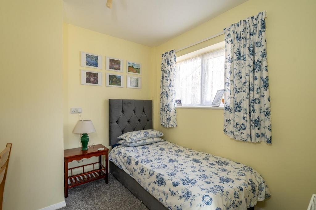 Bedroom 2.jpg
