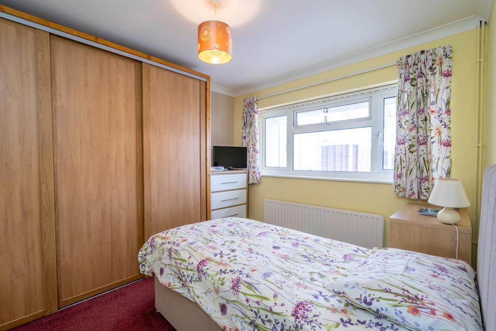 Bedroom 1.jpg