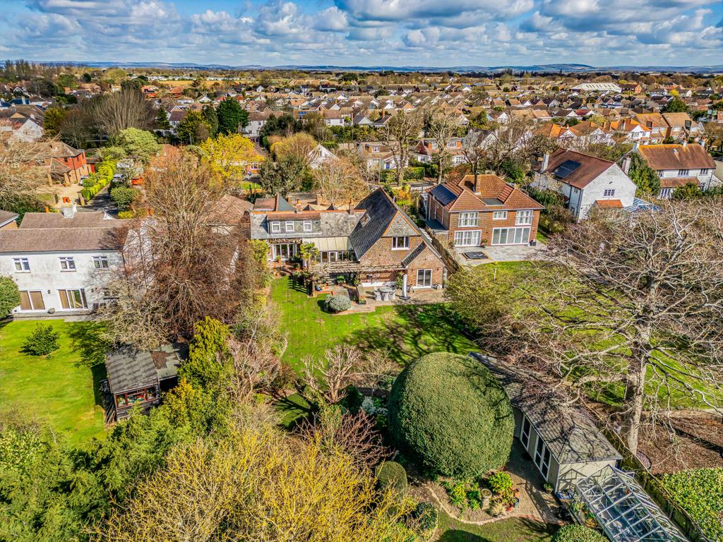 Over 4000 Sq Ft of luxury accommodation