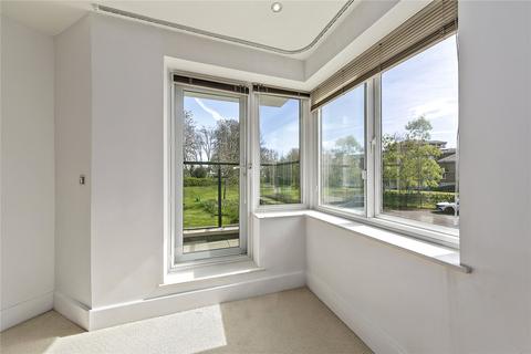 2 bedroom apartment to rent, Strand Drive, Richmond, TW9
