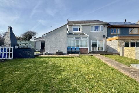 4 bedroom end of terrace house for sale, Treseifion Estate, Holyhead, Anglesey, LL65