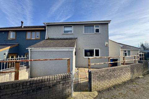 4 bedroom end of terrace house for sale, Treseifion Estate, Holyhead, Anglesey, LL65