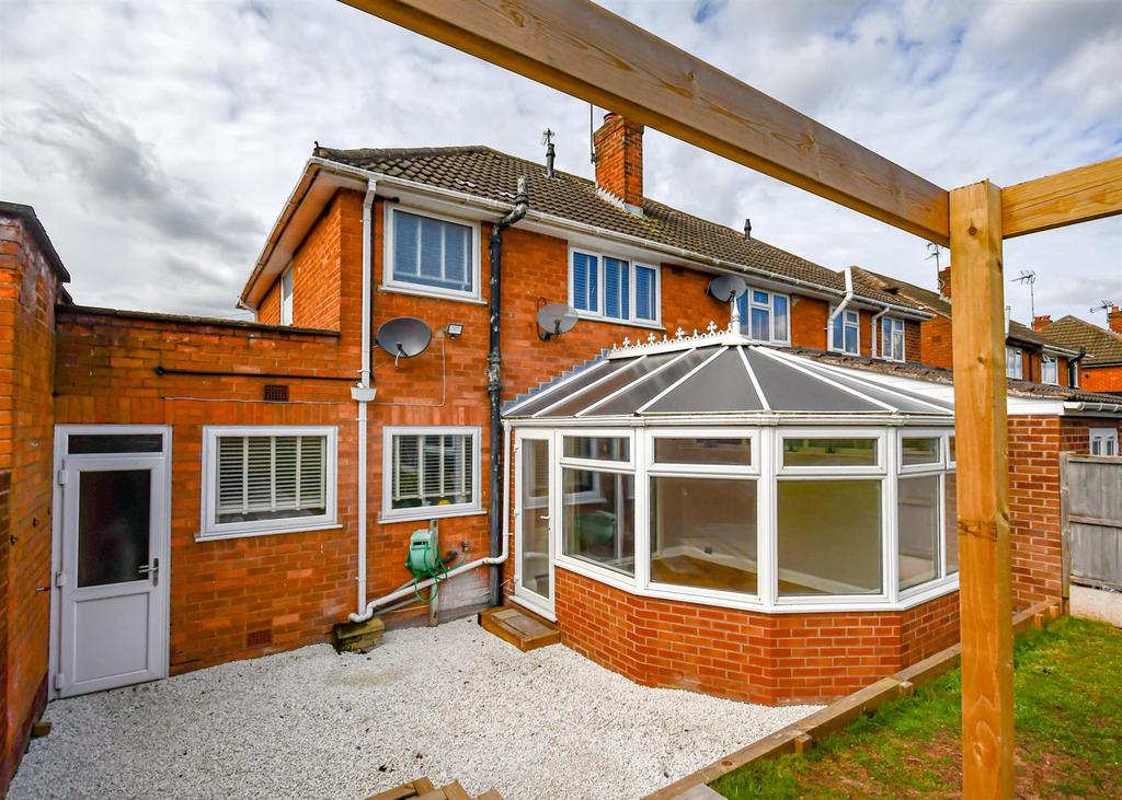 110 Wombourne Park-10.jpg