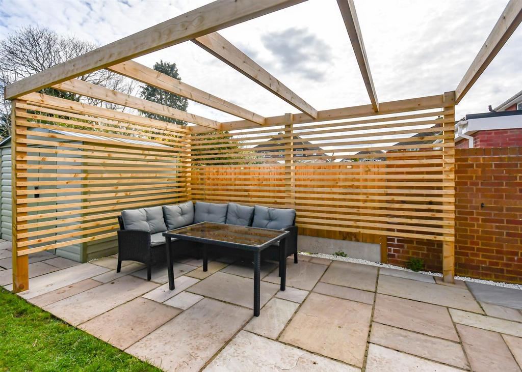 110 Wombourne Park-15.jpg