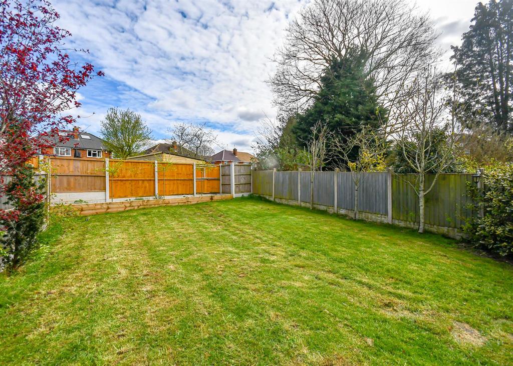 110 Wombourne Park-12.jpg