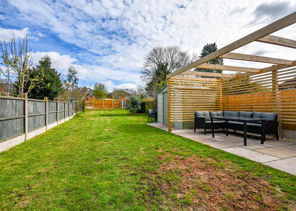110 Wombourne Park-16.jpg