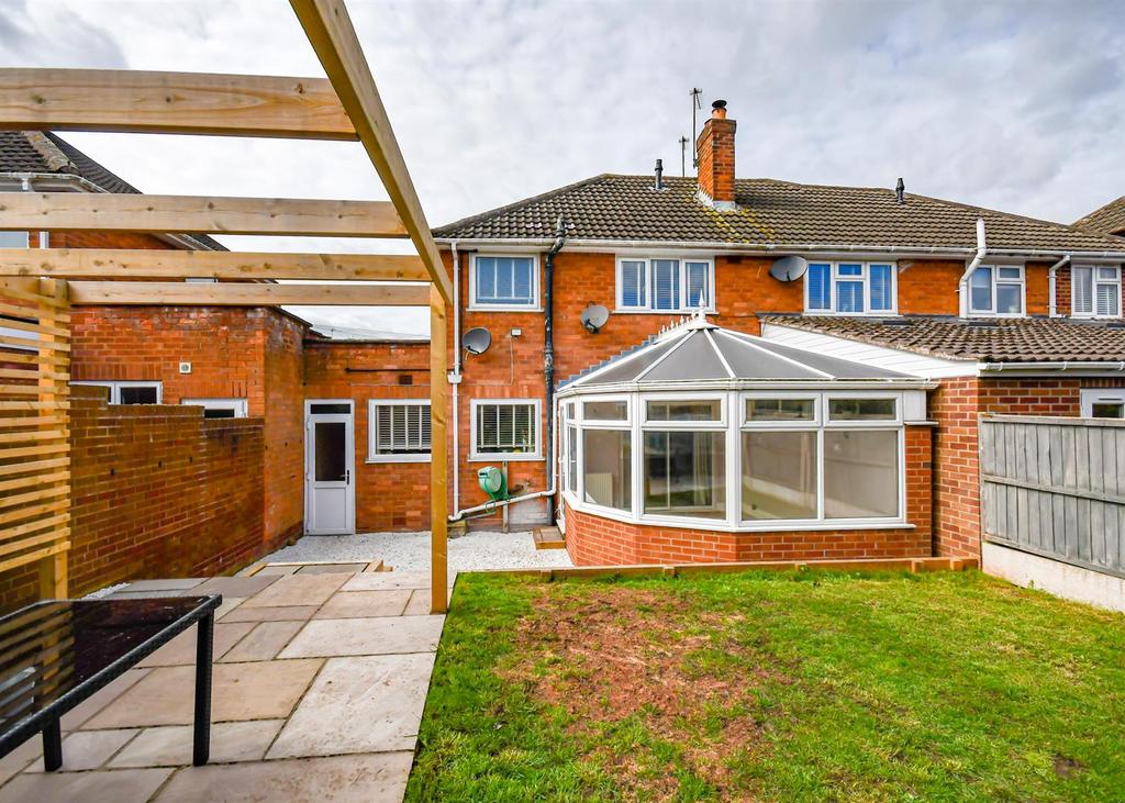 110 Wombourne Park-14.jpg