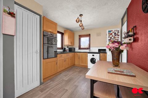 3 bedroom end of terrace house for sale, Devalls Close, Docklands E6