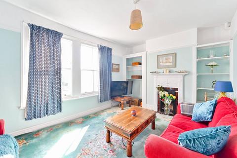 2 bedroom flat for sale, Lavender Hill, Battersea, LONDON, SW11