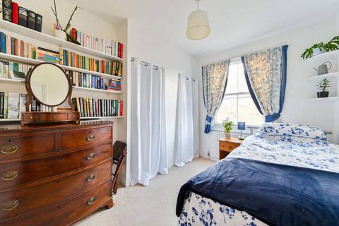 2 bedroom flat for sale, Lavender Hill, Battersea, LONDON, SW11
