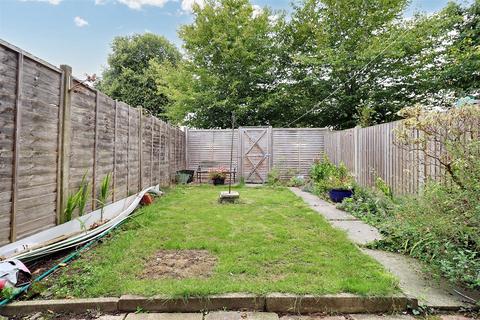 3 bedroom terraced house for sale, Cul de sac just off The Perrings in Nailsea
