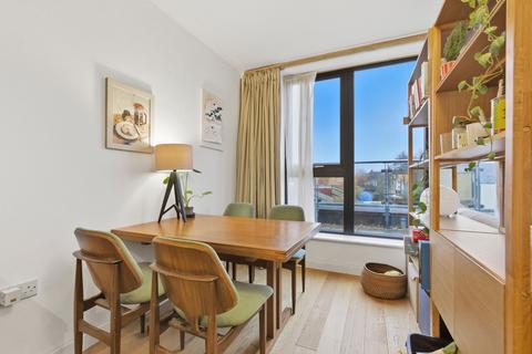 2 bedroom flat for sale, Papermill Place, London E17