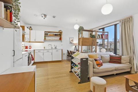 2 bedroom flat for sale, Papermill Place, London E17