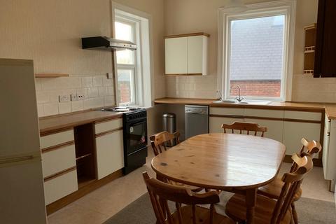 2 bedroom flat to rent, Pollux Gate, Ansdell, FY8