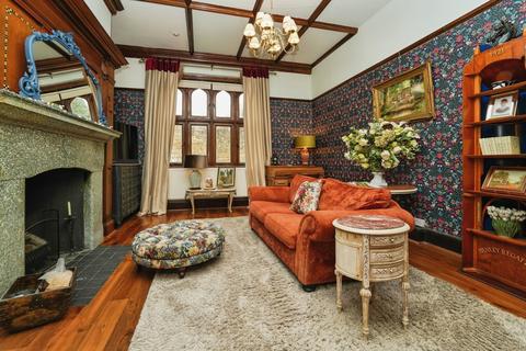 undefined, ., CHELTENHAM, Gloucestershire, GL54