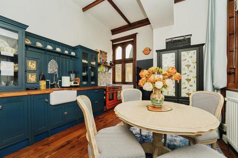 undefined, ., CHELTENHAM, Gloucestershire, GL54