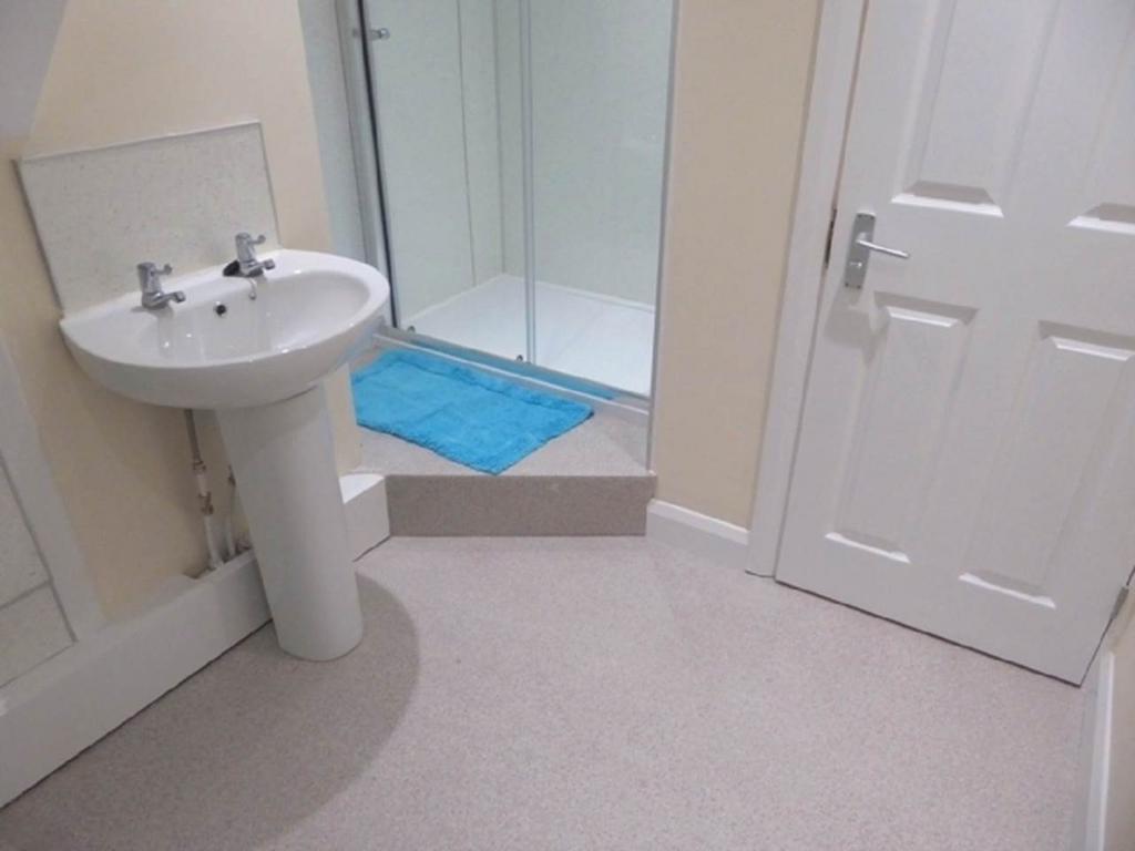 Large property 339 1