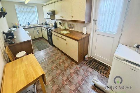2 bedroom end of terrace house for sale, Oakpool Gardens, Leicestershire LE2