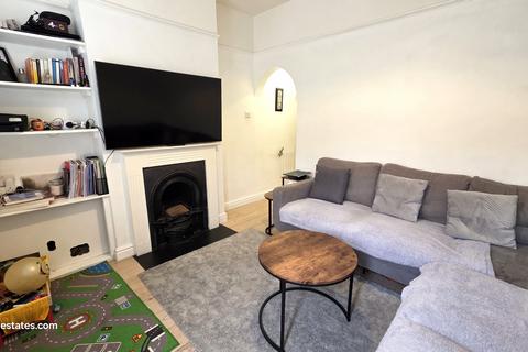 2 bedroom semi-detached house for sale, Jackson Road, East Barnet EN4