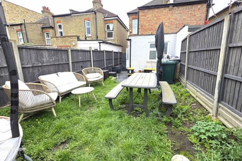 2 bedroom semi-detached house for sale, Jackson Road, East Barnet EN4