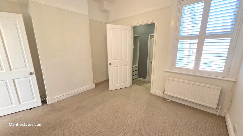 Rear bedroom