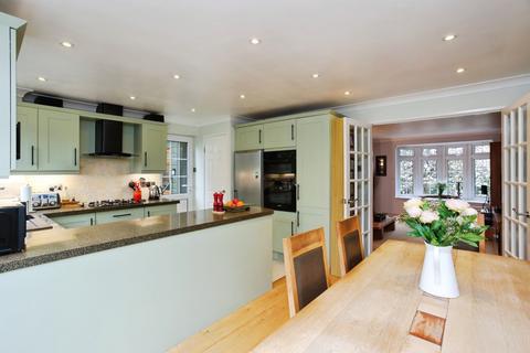 3 bedroom detached house for sale, Mendip Walk, Kent TN2