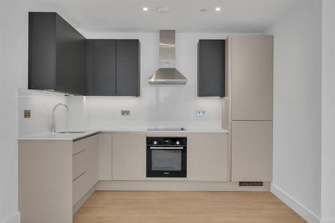 1 bedroom flat to rent, 63 Croydon Road, London