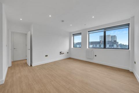 1 bedroom flat to rent, 63 Croydon Road, London